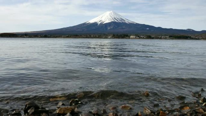 富士山真实视频湖面日本富士山雪山