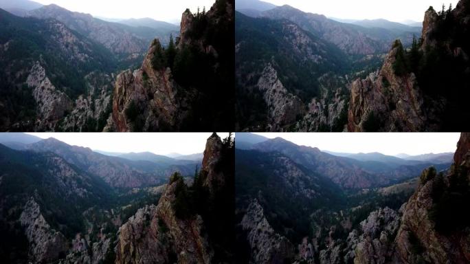 山脉山谷和岩石峰的风景全景的天线 (角顶视图，特写)