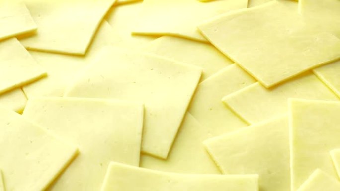 拼盘上的奶酪切片