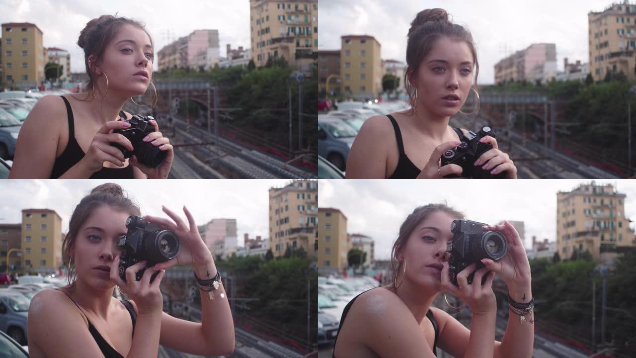 女孩看着风景拍照特写女人摄影师