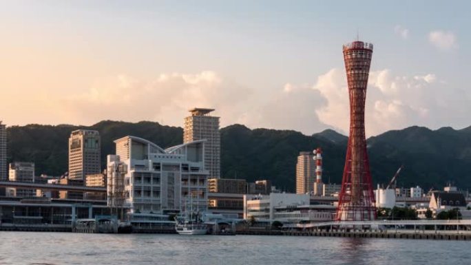 延时: 日落时日本兵库县关西的神户港塔和神户市景观