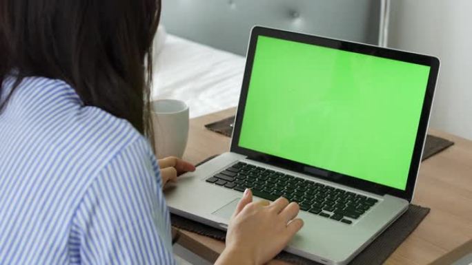 家用电脑，绿屏屏幕替换界面合成屏幕弹窗