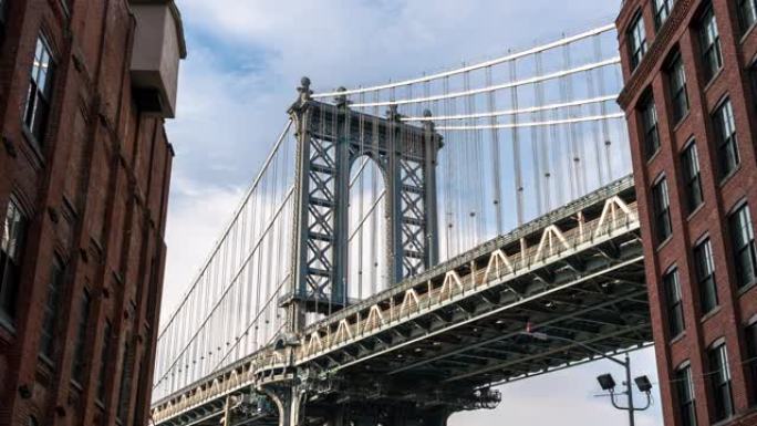 小飞象视点的4k时间流逝，可以看到美国纽约市的曼哈顿桥与旧砖砌建筑，市中心的天际线，具有旅游概念的建
