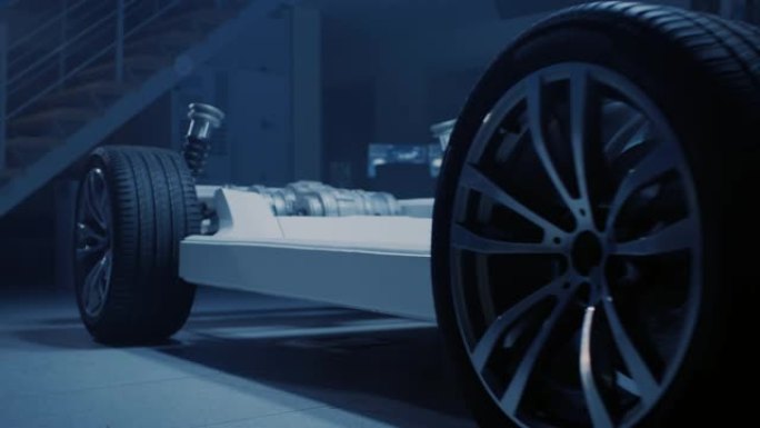 汽车概念: 正品电动车平台底盘。混合动力车架包括: 轮胎，悬架，发动机，制动器和电池。在创新的汽车设