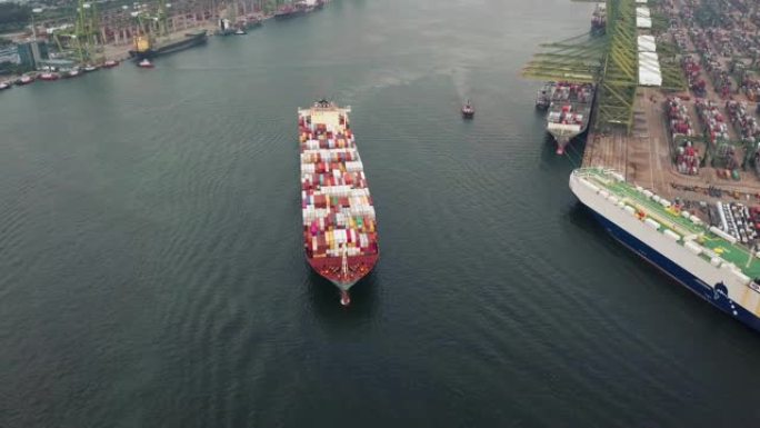 新加坡海洋集装箱船的4k航拍轨迹
