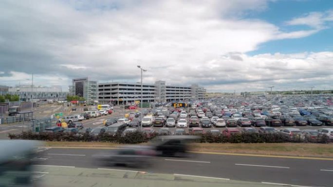 延时: 英国苏格兰爱丁堡机场的停车场