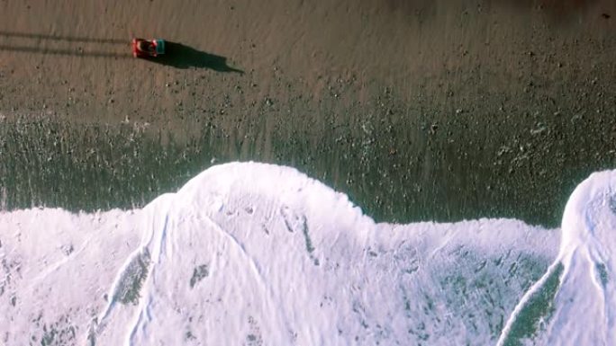 沿着海洋行驶辽阔大海航拍中国大海沙滩