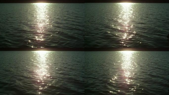 水面上的太阳反射