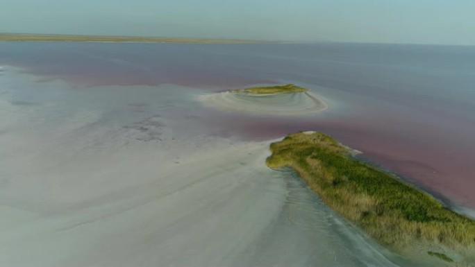 盐水海洋土地的无人机视图