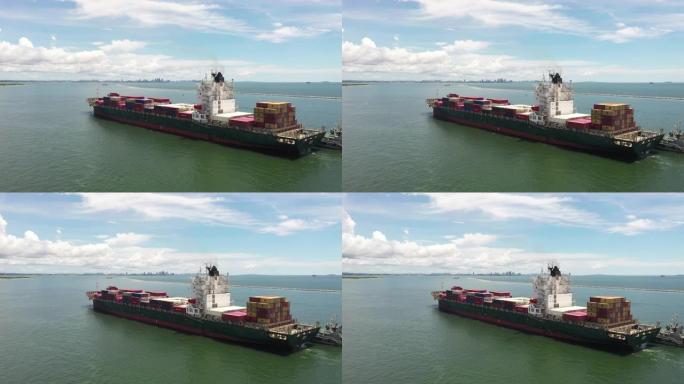 货柜船抵达港口轮船