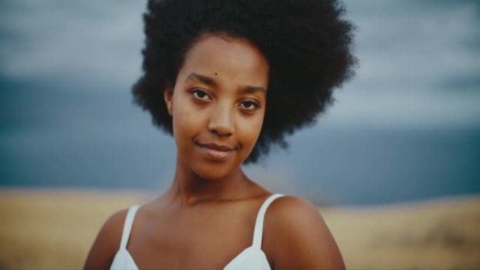 年轻黑人妇女的肖像