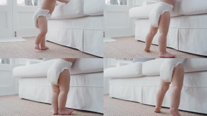 婴儿腿学习走路幼儿迈出第一步穿尿布可爱婴儿在家走路4k