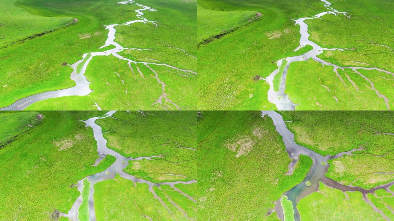 若尔盖草原上的河流和湿地