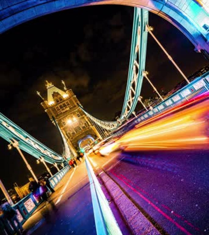 英国伦敦塔桥交通穿越的时间流逝