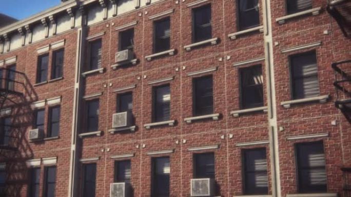 建立者:放大拍摄公寓窗口在3D VFX动画砖多层建筑。20世纪褐石屋。有紧急楼梯和空调的房子的白天场