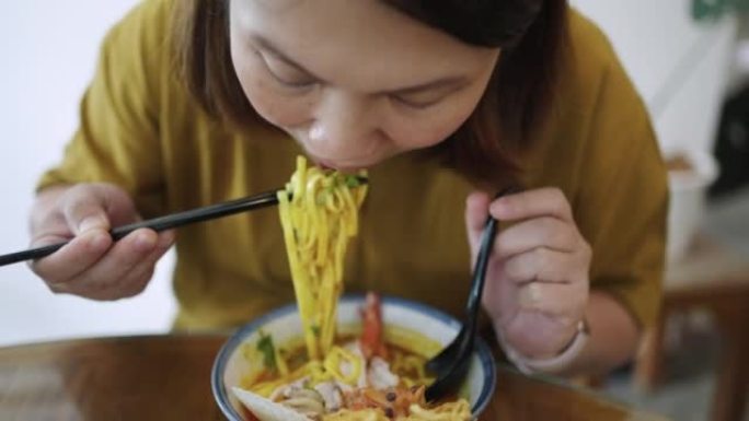 世界上最好的汤吃晚餐吃面美食