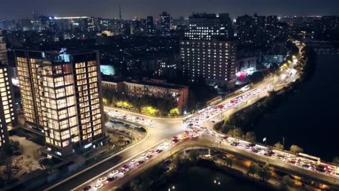 现代城市夜间有通道鸟瞰图