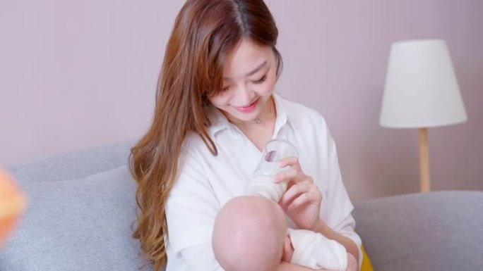 母亲给婴儿喂奶健康宝宝照料宝宝照料婴儿