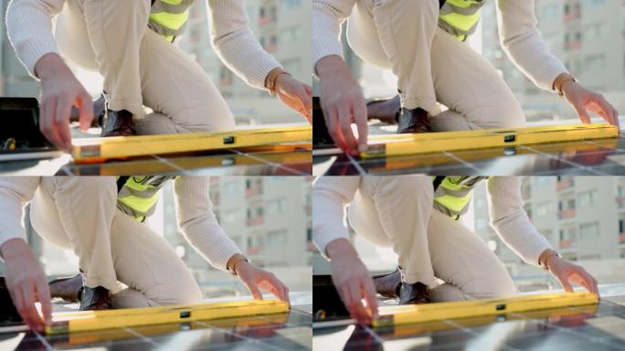 光伏，太阳能电池板和维修工人的手在检查过程中使用建筑物水平尺。太阳能，可再生能源和人类对电力可持续性