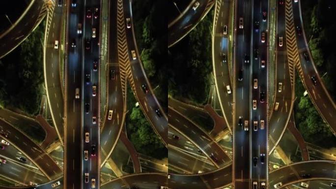 立交桥和夜间城市交通