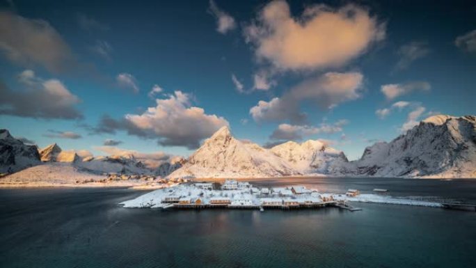 冬季挪威的罗弗滕群岛-sakris ø y和Olstind山