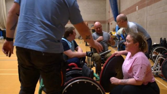 赛前准备残疾人运动会轮椅运动员残奥会