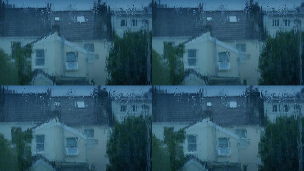 雨天晚上房屋的窗户视图