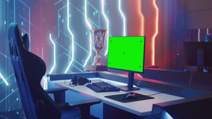 在网络游戏锦标赛上: 空的游戏站，显示玩家的计算机绿色色度键屏幕。在线网络游戏锦标赛直播活动