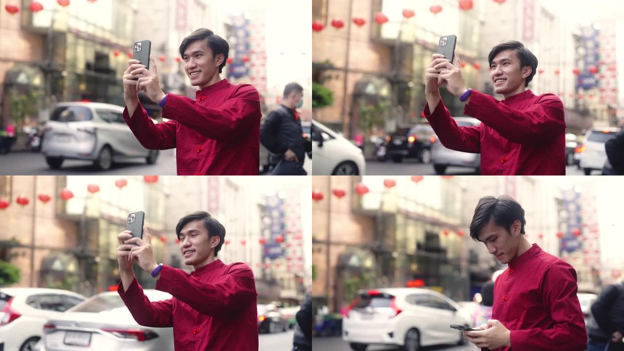 中国游客使用智能手机帮助旅行。