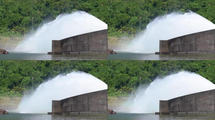 大坝正在释放水来为水力发电提供动力
