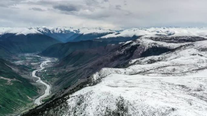 中国四川的雪域高原