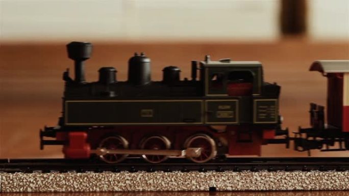 模型铁路，模型玩具电动火车组。特写。