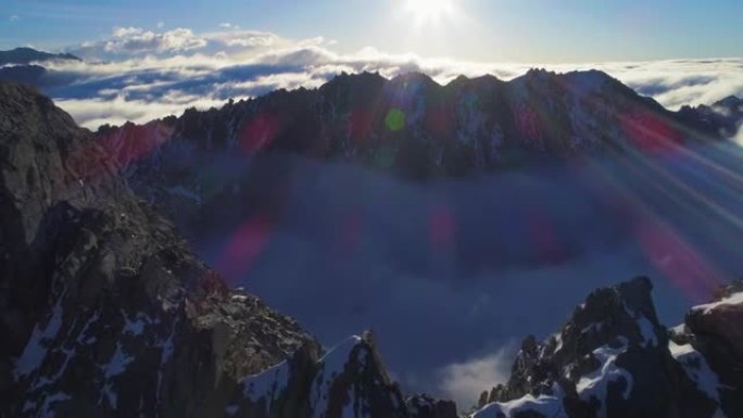 云雪山上的日出巍峨壮观壮丽航拍中国群山云