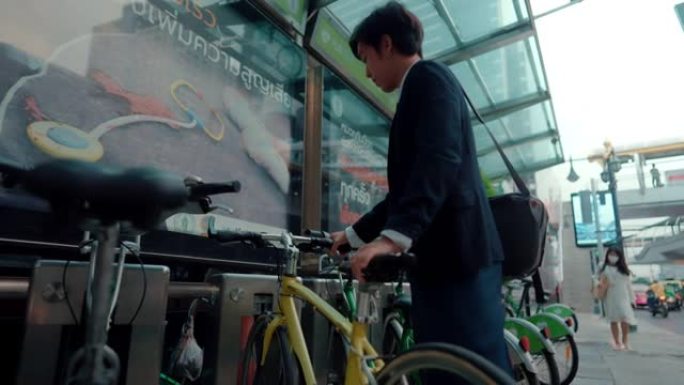 商人每天通勤自行车。
