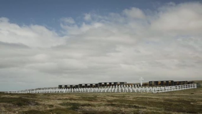 南大西洋福克兰群岛(马尔维纳斯岛)达尔文附近的阿根廷军事公墓。