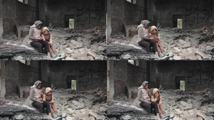 小女孩坐在废弃房屋的废墟上