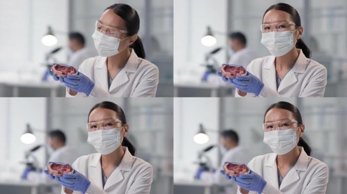 亚洲微生物学家，拥有实验室种植的肉