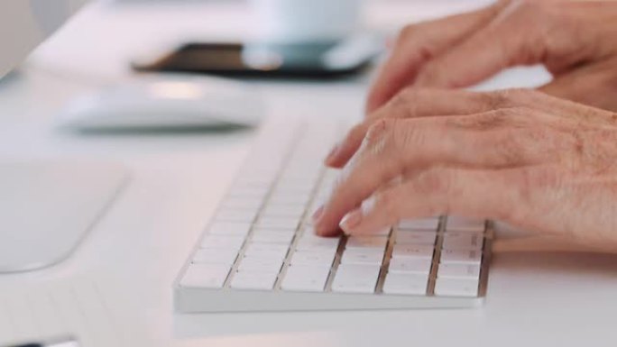 手，电话和在办公室的键盘上打字，用于在pc上进行商务交流，电子邮件或员工计划。Web开发人员，从事计