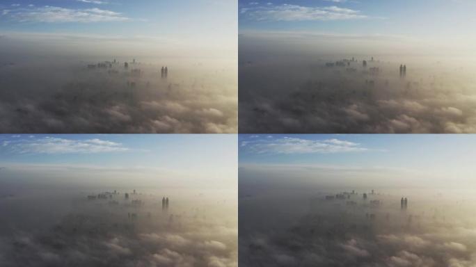 云期间的现代摩天大楼