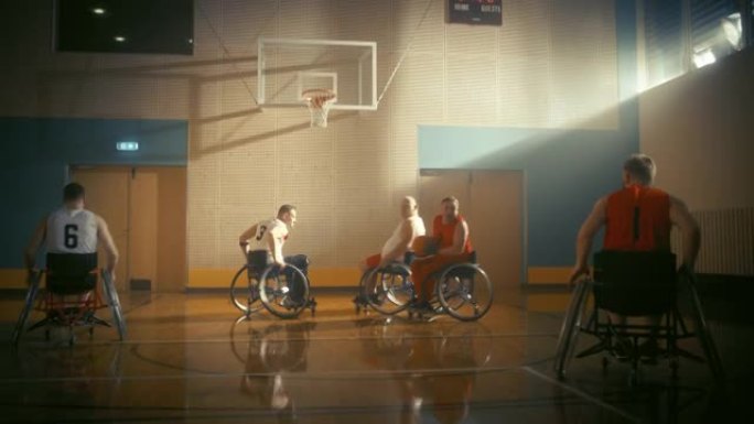 轮椅篮球比赛: 职业球员积极竞争，运球，传球，投篮，失球。残疾人的决心和技能