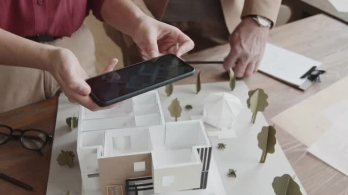 建筑师拍摄3D房屋模型的俯视图