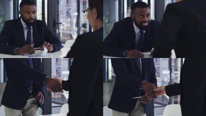 采访后两名商人握手的4k视频片段