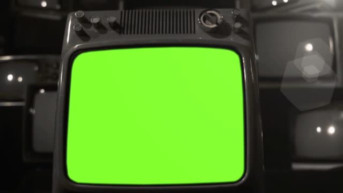 老式电视机关闭绿屏。黑白色调。放大。4k分辨率。