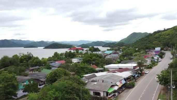 俯瞰泰国乡村的pachuap Khiri Khan湖附近的鸟瞰图。