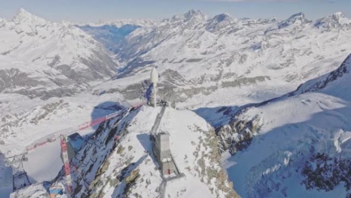 泽尔马特·马特洪峰冰川天堂在冬天阳光明媚的日子。瑞士阿尔卑斯山瑞士。