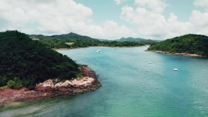 香港西贡附近美丽的海景鸟瞰图，夏日晴朗