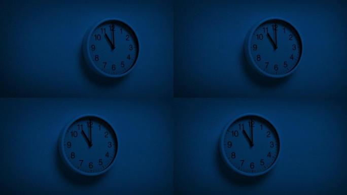 晚上11点挂钟视频素材室内照明设备墙壁表