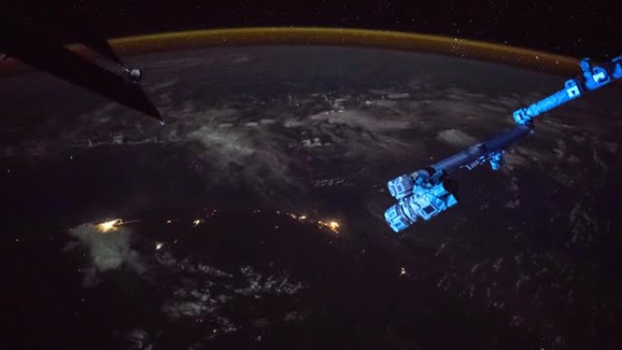 从空间站看到的夜间城市。实时视频。UHD 4k分辨率