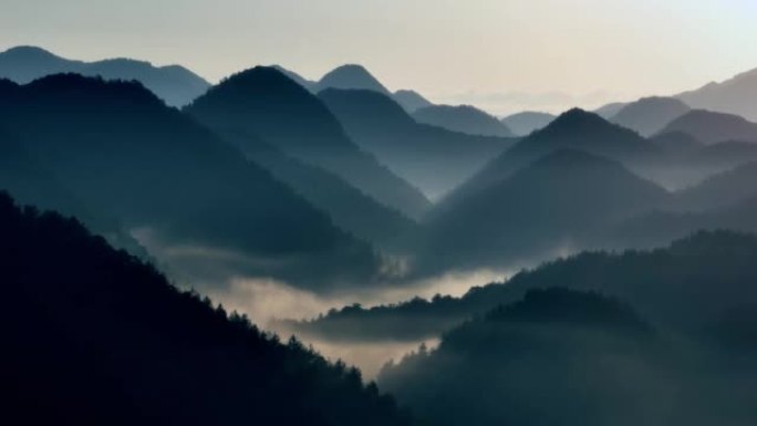 山谷景观鸟瞰图山水风光连绵的山脉