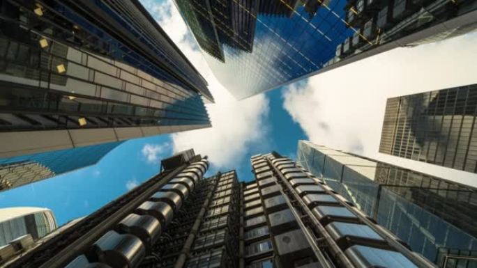 英国伦敦市区商业公司建筑摩天大楼低角度视图的时间流逝，